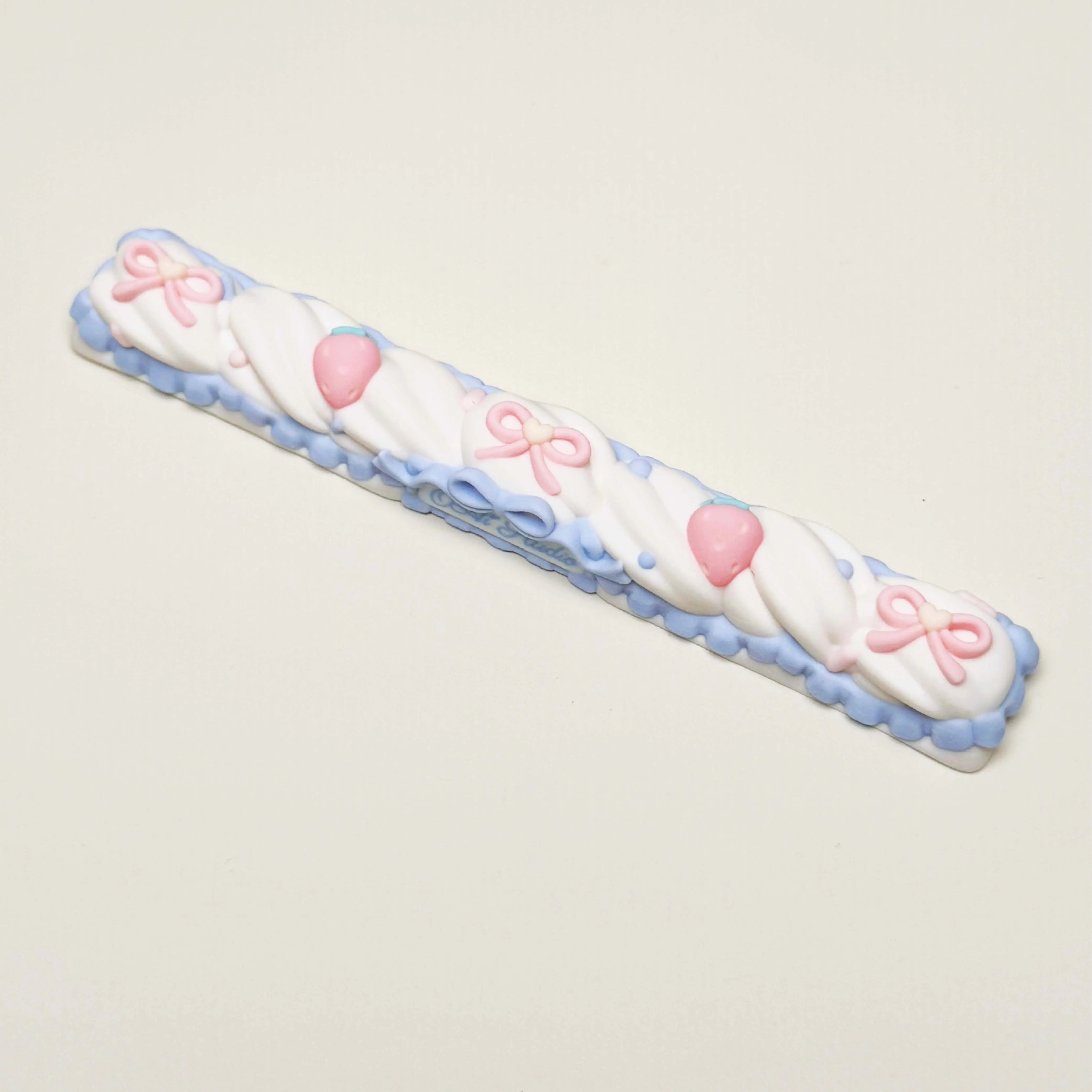 CreamyBar: Soft Marshmallow 3D-Printed Artisan Spacebar Keycap