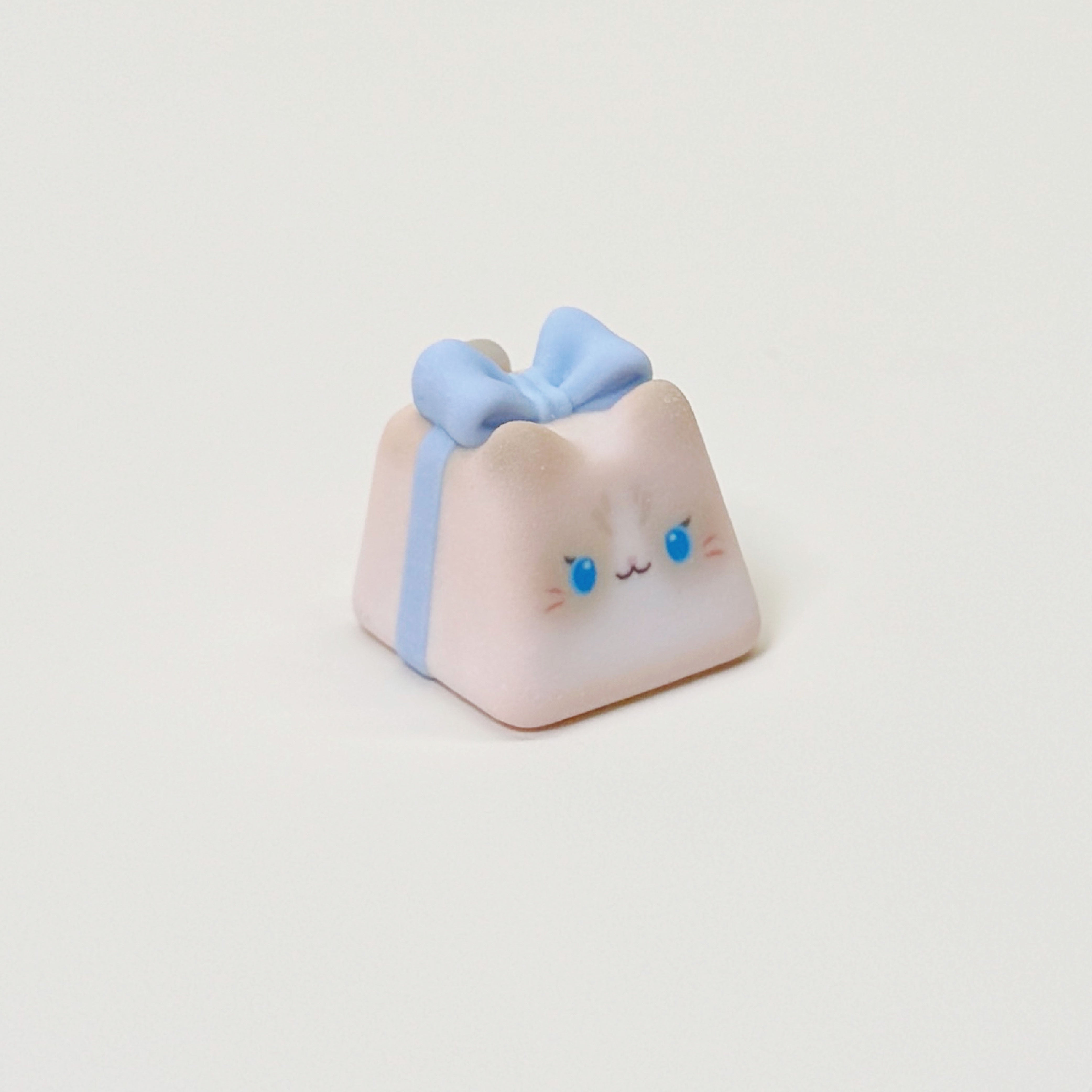 Gift Kitty Series Artisan Keycaps - Multiple Colorways Available | Oai Studio