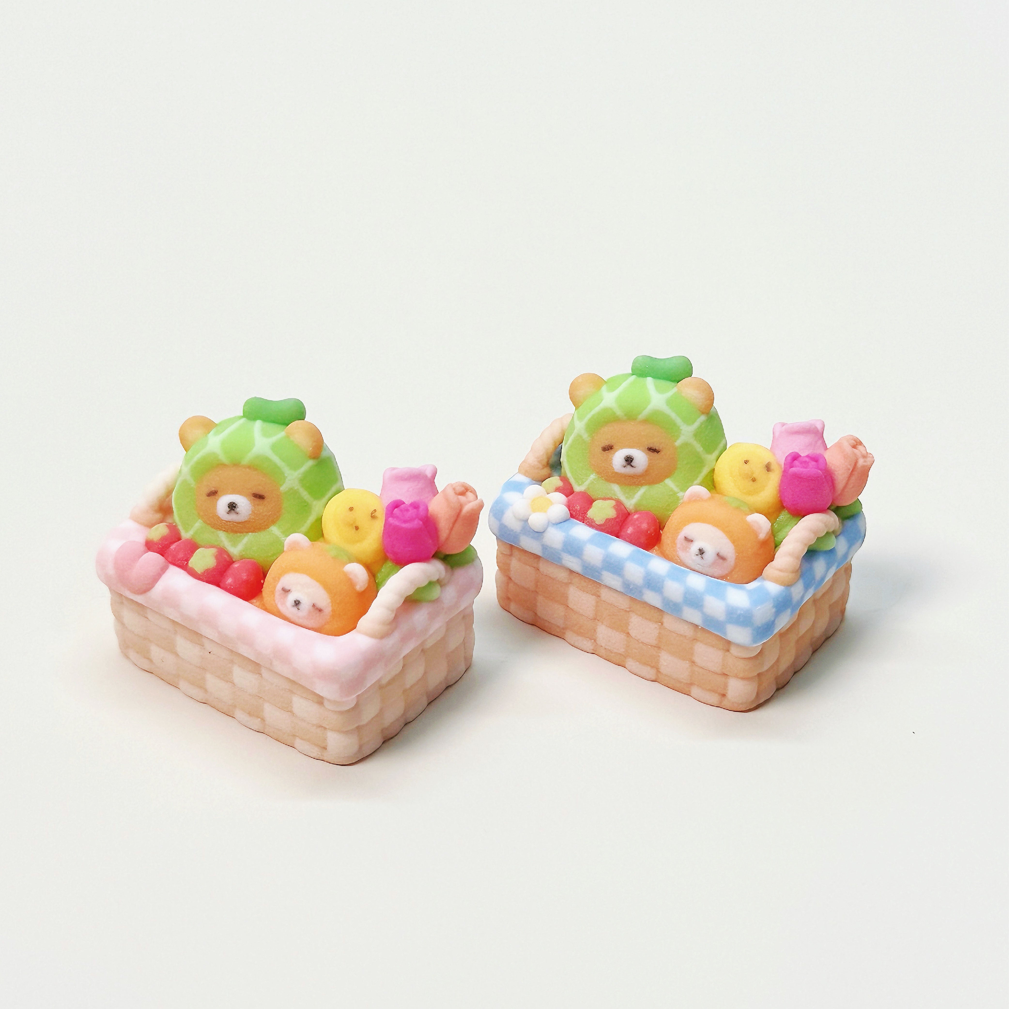 pink_blue_picnic_fruit_basket_cream_bear_keycap_front