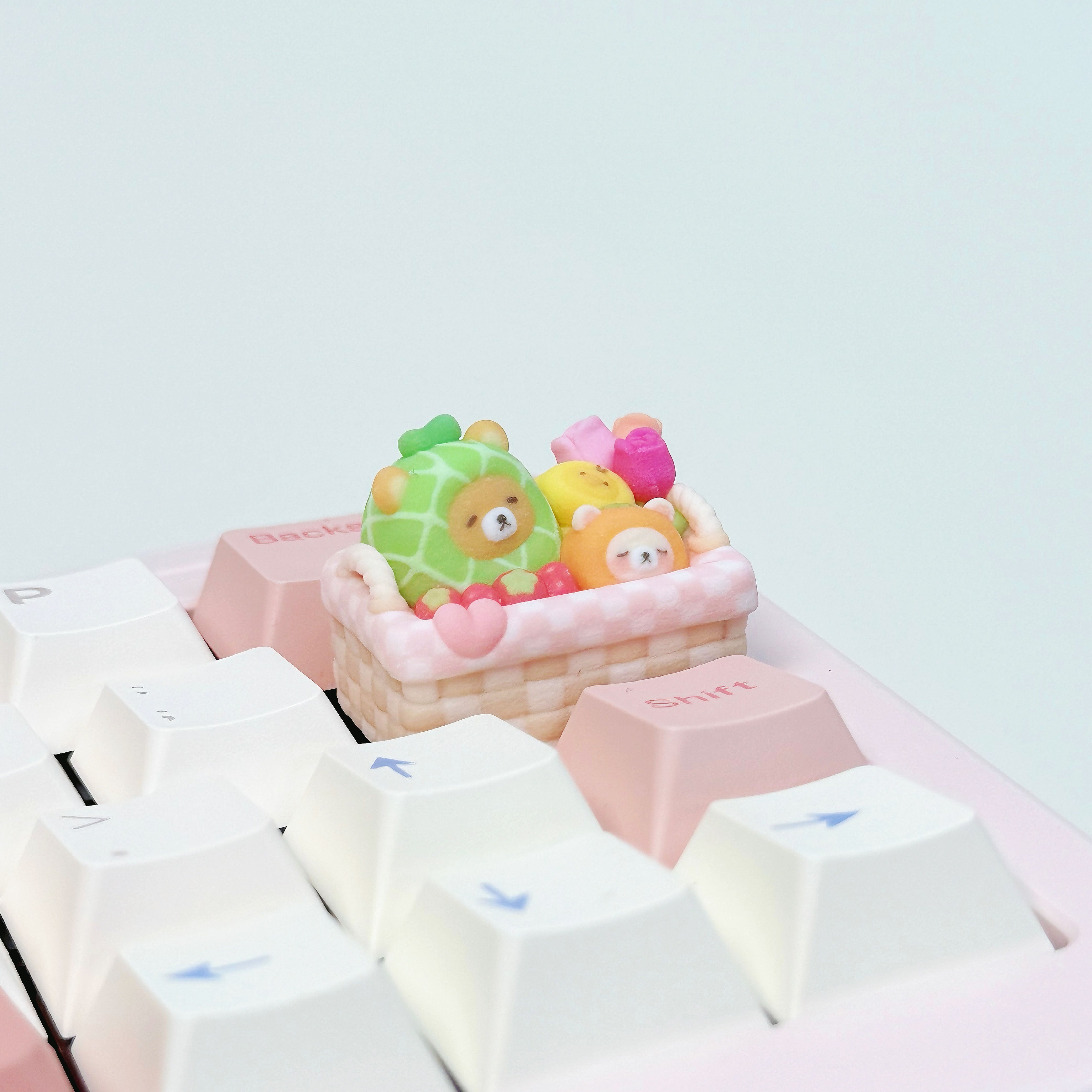 pink_picnic_fruit_basket_cream_bear_keycap_on_keyboard