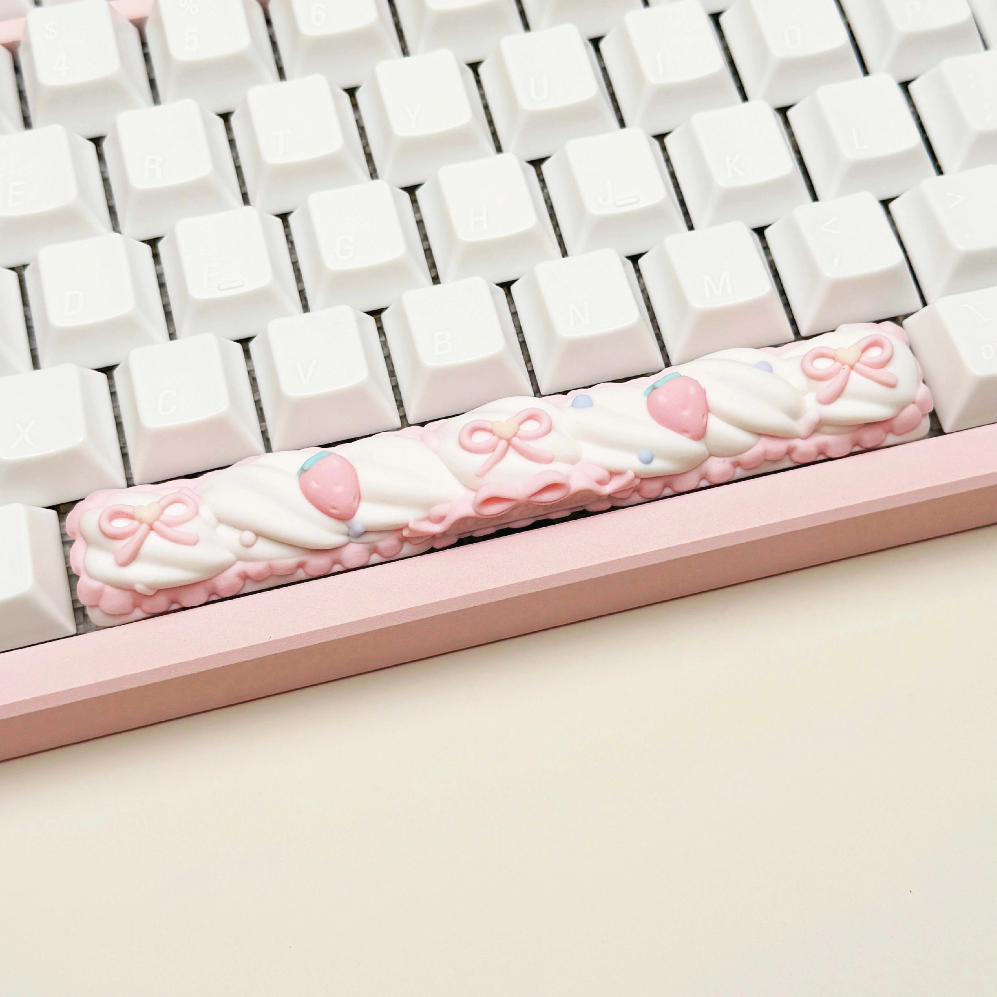 CreamyBar: Soft Marshmallow 3D-Printed Artisan Spacebar Keycap