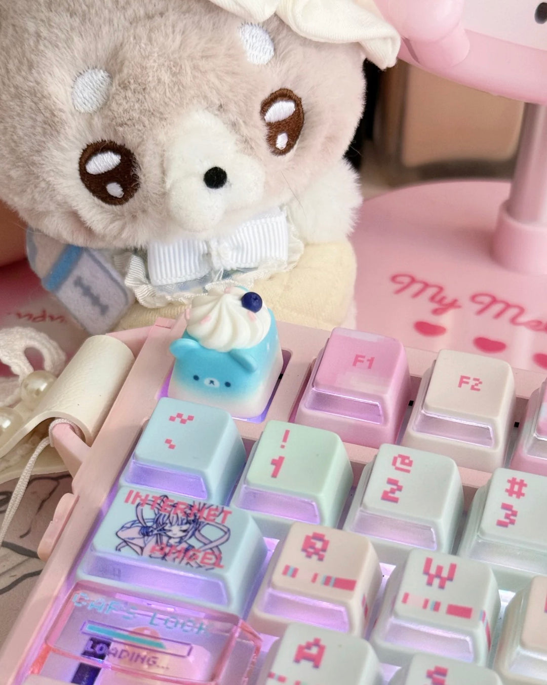라무네 크림 베어 아티산 키캡 | 일본 여름 카와이 키캡 | MX 키보드 선물 on a real customer desk — photo 3