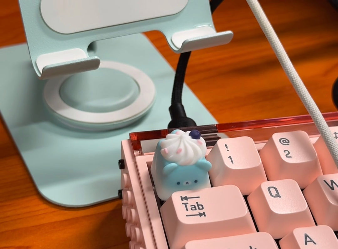 라무네 크림 베어 아티산 키캡 | 일본 여름 카와이 키캡 | MX 키보드 선물 on a real customer desk — photo 6