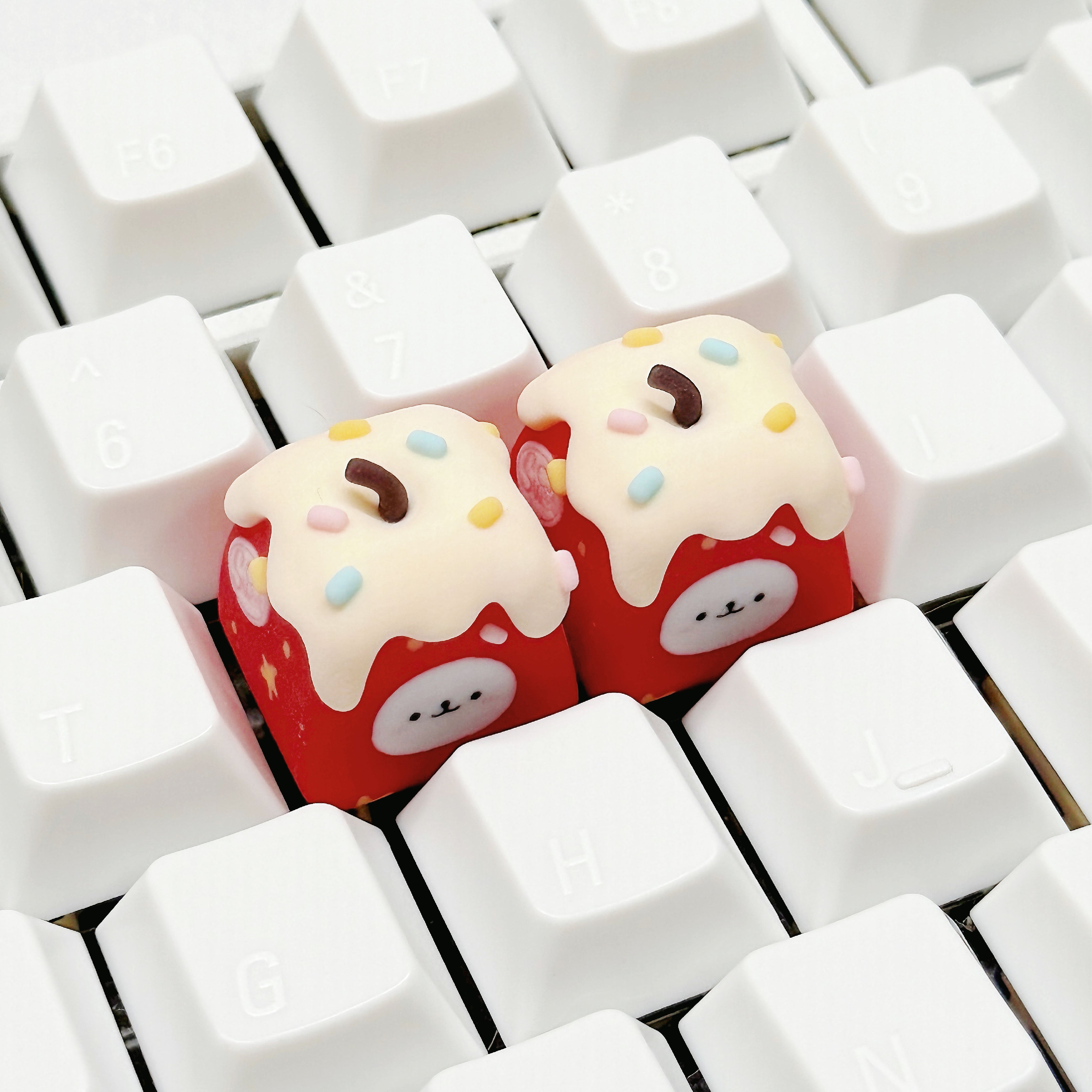apple_red_cream_bear_keycap_on_keyboard