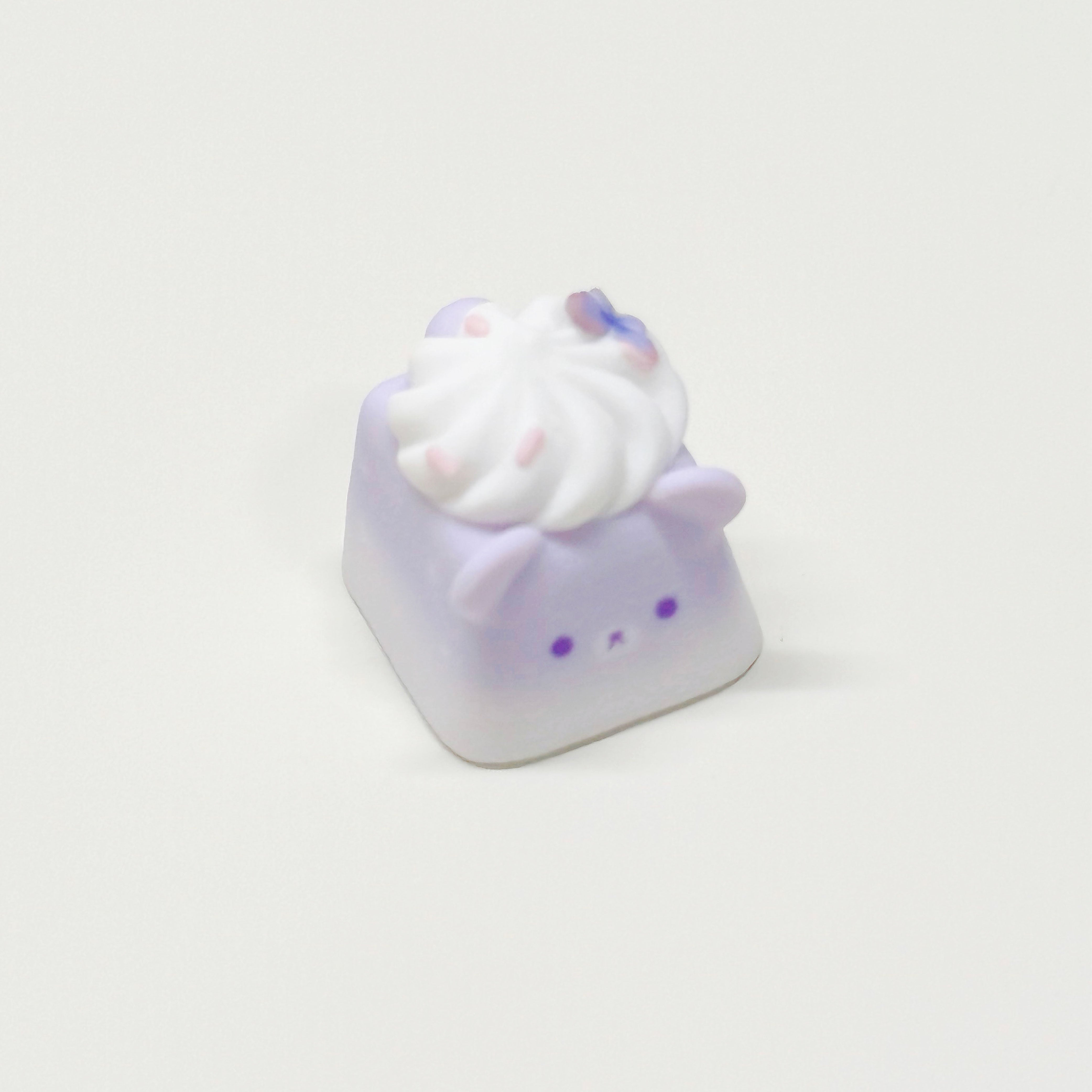 grape_soda_cream_bear_keycap_front