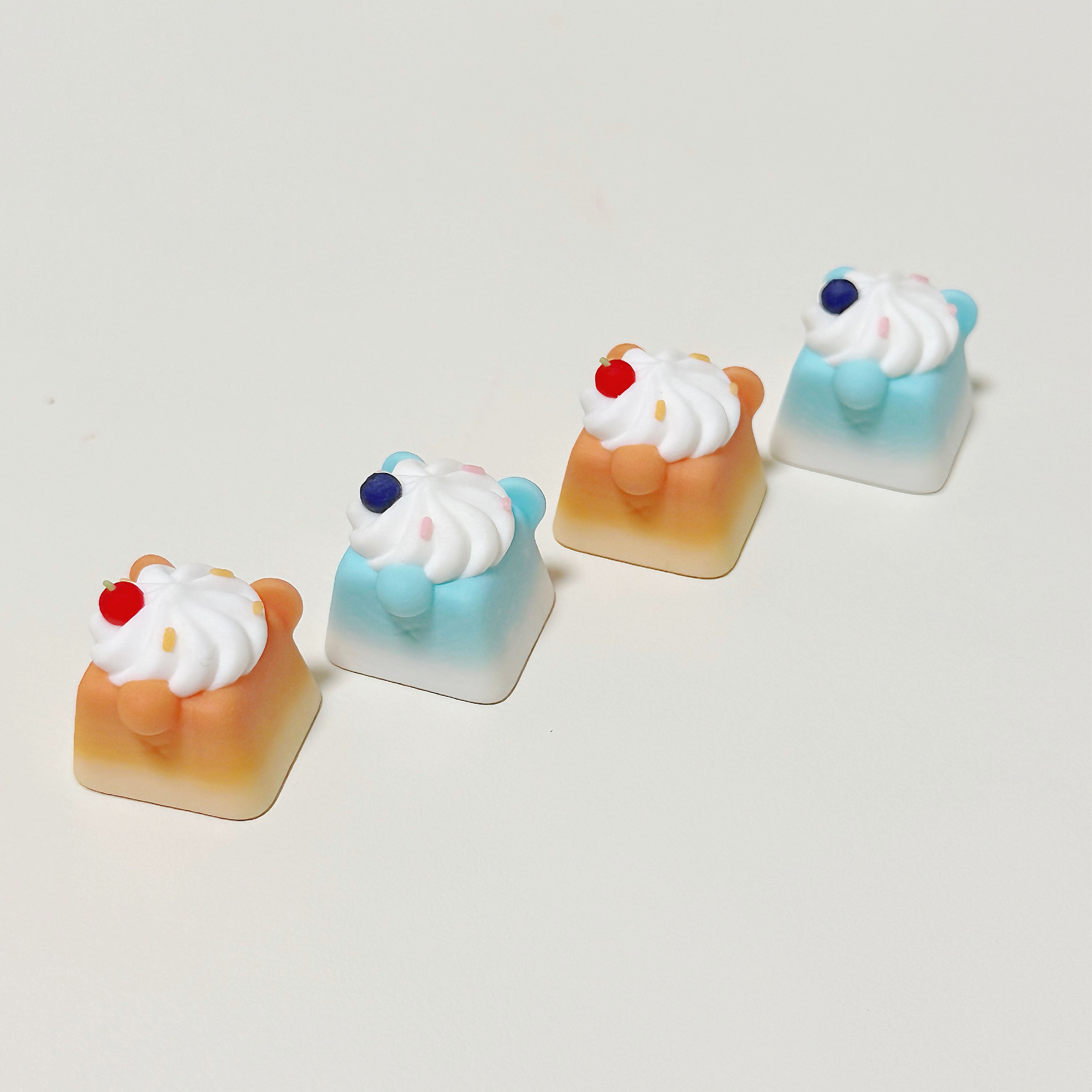 toast_ramune_cream_bear_keycap_back
